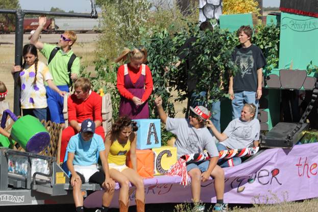 Description: \\fileserver01\staff\cningen\My Documents\My Pictures\Homecoming 2011\float 3.jpg